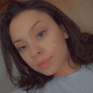 Meet your Posher, Dafne